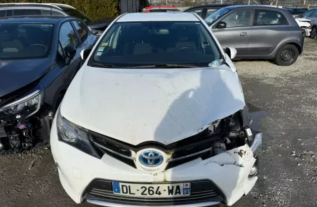 TOYOTA Auris 