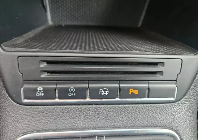 VOLKSWAGEN Tiguan 2.0 TDI DPF BlueMotion Technology Cup Sport & Style