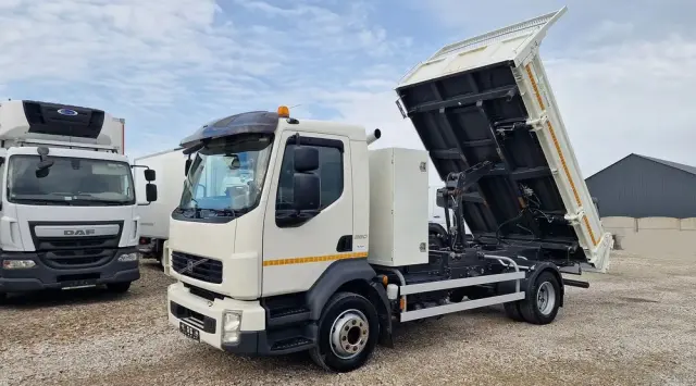 VOLVO FL260  4x2 Kiper/ Wywrotka/ Klima/ Blokada /trzy osoby 