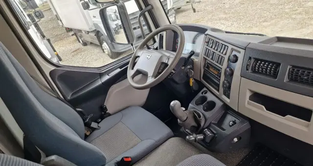 VOLVO FL260  4x2 Kiper/ Wywrotka/ Klima/ Blokada /trzy osoby 