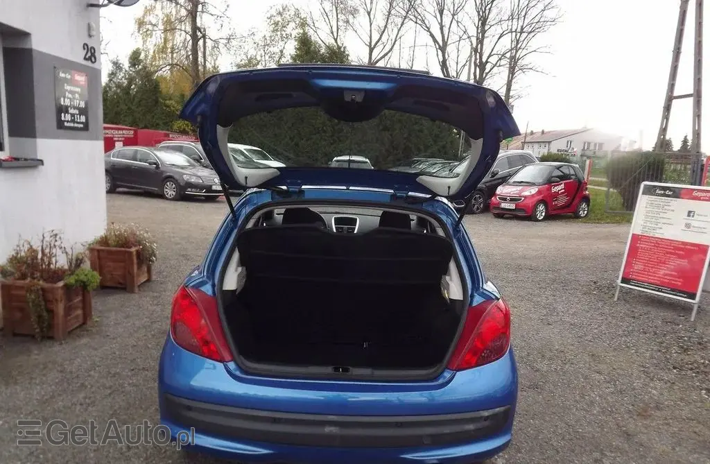 PEUGEOT 207 