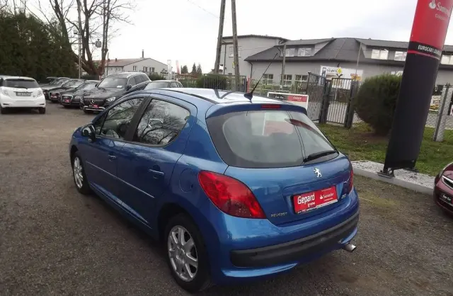 PEUGEOT 207 