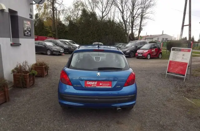 PEUGEOT 207 