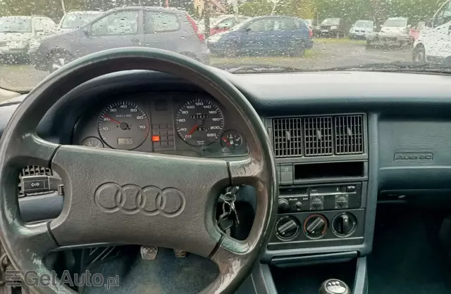 AUDI 80 