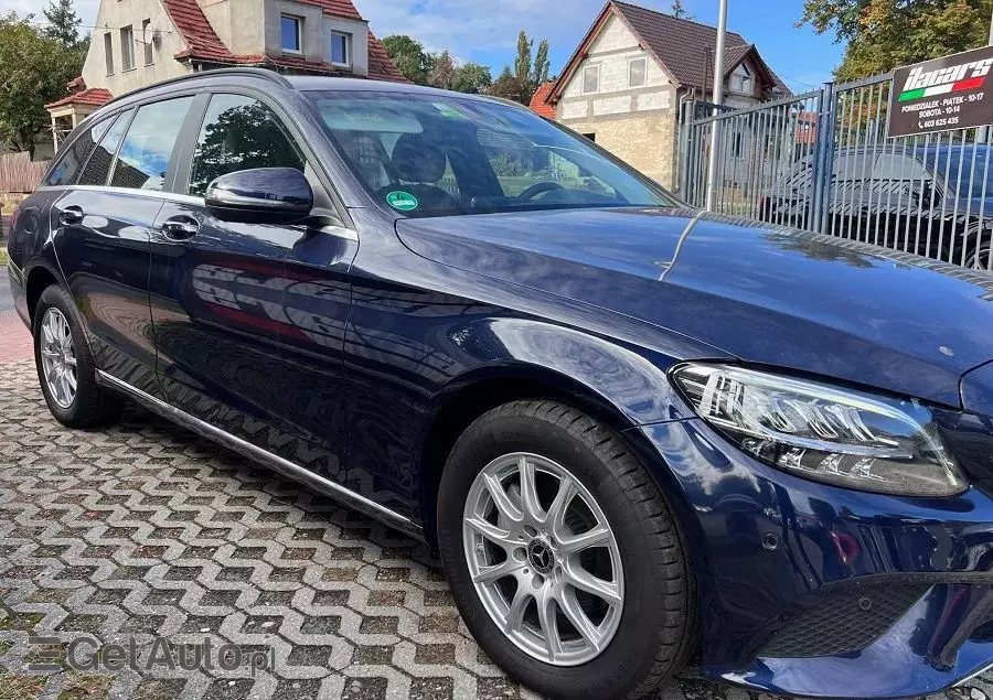 MERCEDES-BENZ Klasa C 200 d T 9G-TRONIC