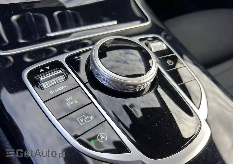 MERCEDES-BENZ Klasa C 200 d T 9G-TRONIC