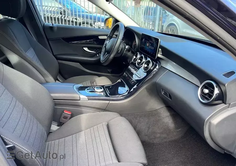 MERCEDES-BENZ Klasa C 200 d T 9G-TRONIC