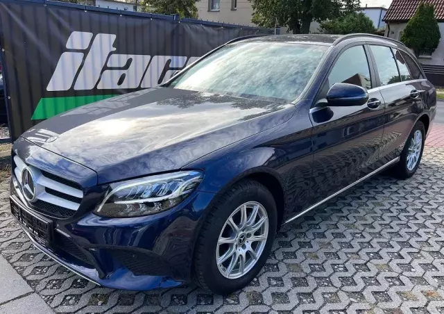 MERCEDES-BENZ Klasa C 200 d T 9G-TRONIC
