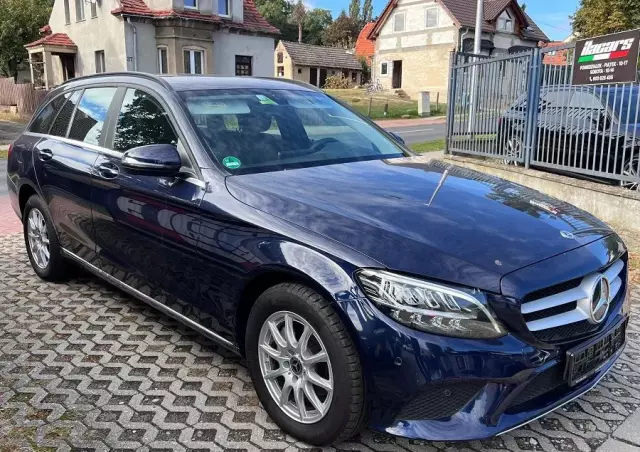 MERCEDES-BENZ Klasa C 200 d T 9G-TRONIC