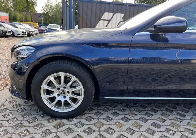 MERCEDES-BENZ Klasa C 200 d T 9G-TRONIC