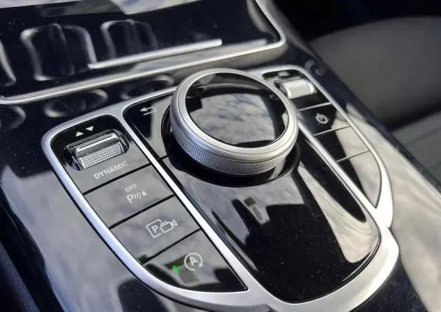 MERCEDES-BENZ Klasa C 200 d T 9G-TRONIC