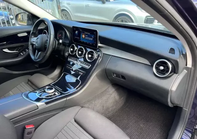 MERCEDES-BENZ Klasa C 200 d T 9G-TRONIC