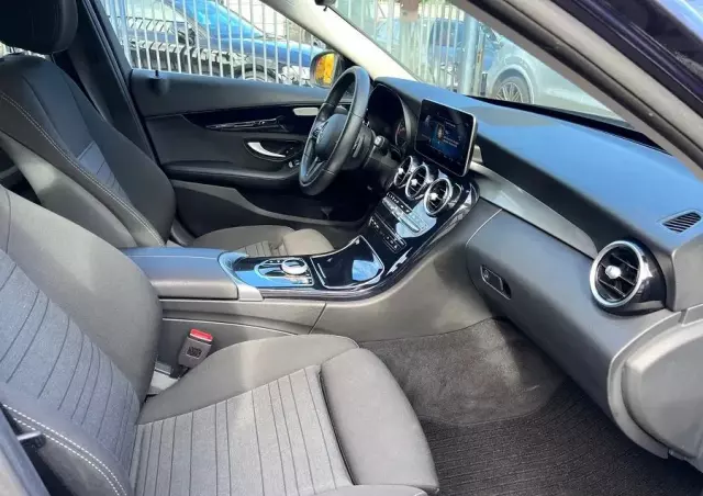 MERCEDES-BENZ Klasa C 200 d T 9G-TRONIC