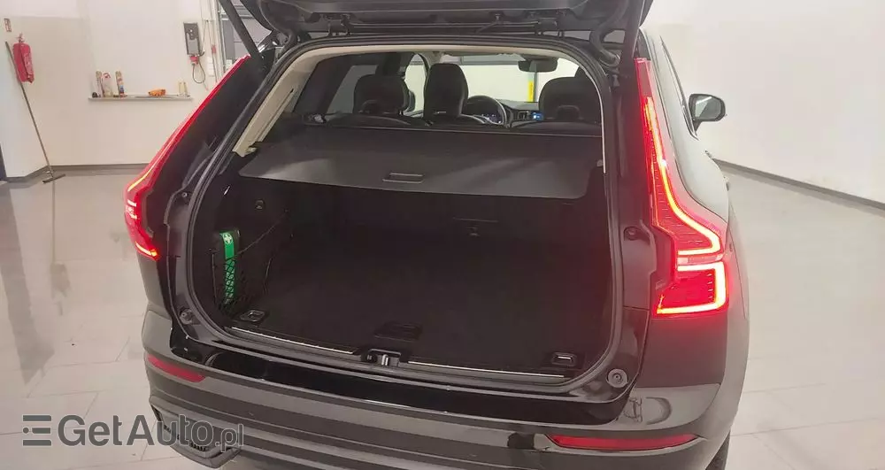 VOLVO XC 60 B4 D Plus Dark