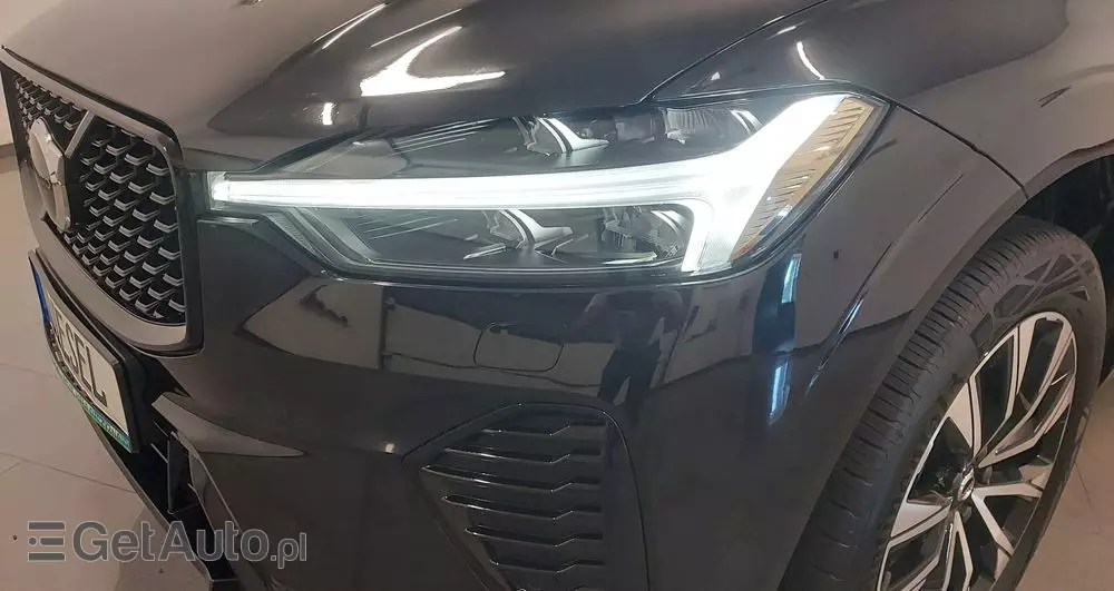 VOLVO XC 60 B4 D Plus Dark