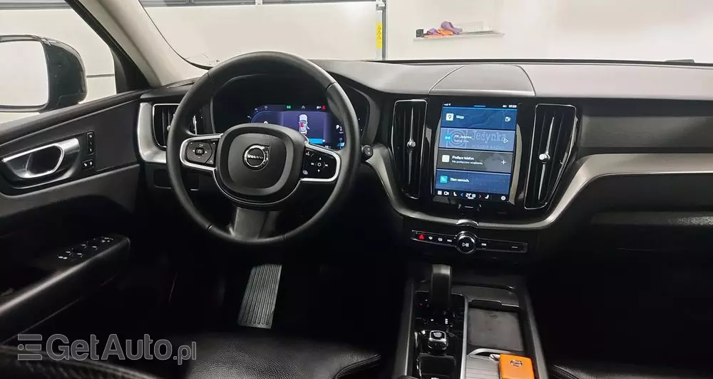 VOLVO XC 60 B4 D Plus Dark