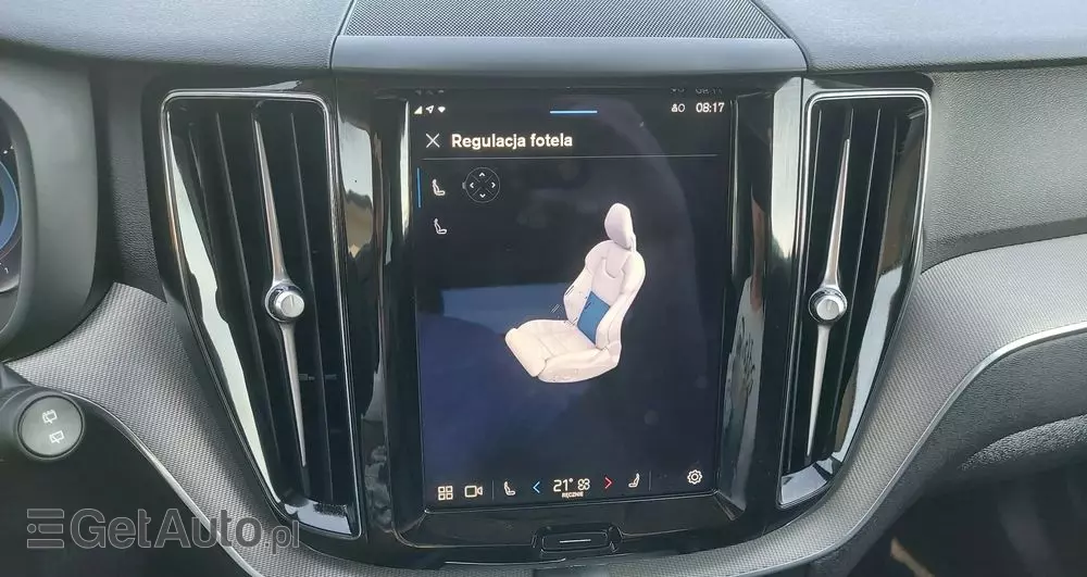 VOLVO XC 60 B4 D Plus Dark