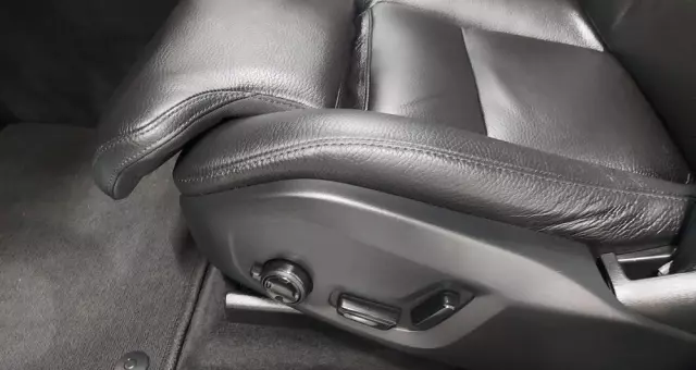 VOLVO XC 60 B4 D Plus Dark