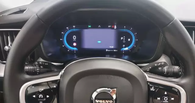 VOLVO XC 60 B4 D Plus Dark