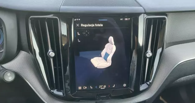 VOLVO XC 60 B4 D Plus Dark