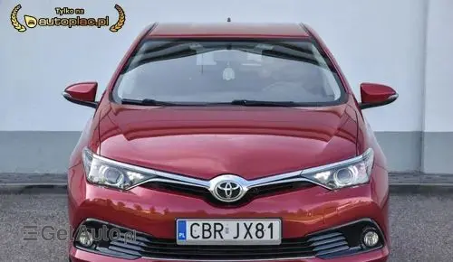 TOYOTA Auris 