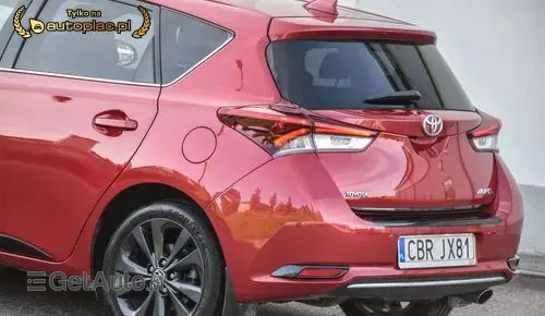 TOYOTA Auris 