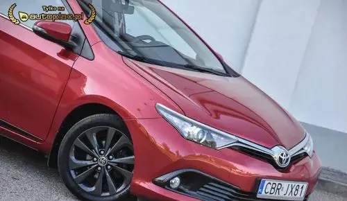 TOYOTA Auris 