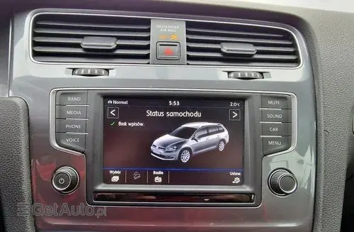 VOLKSWAGEN Golf 