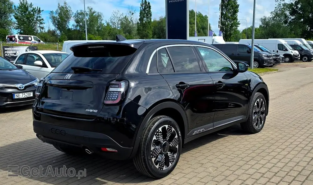 FIAT 600 1.2 Turbo Hybrid La Prima eDCT