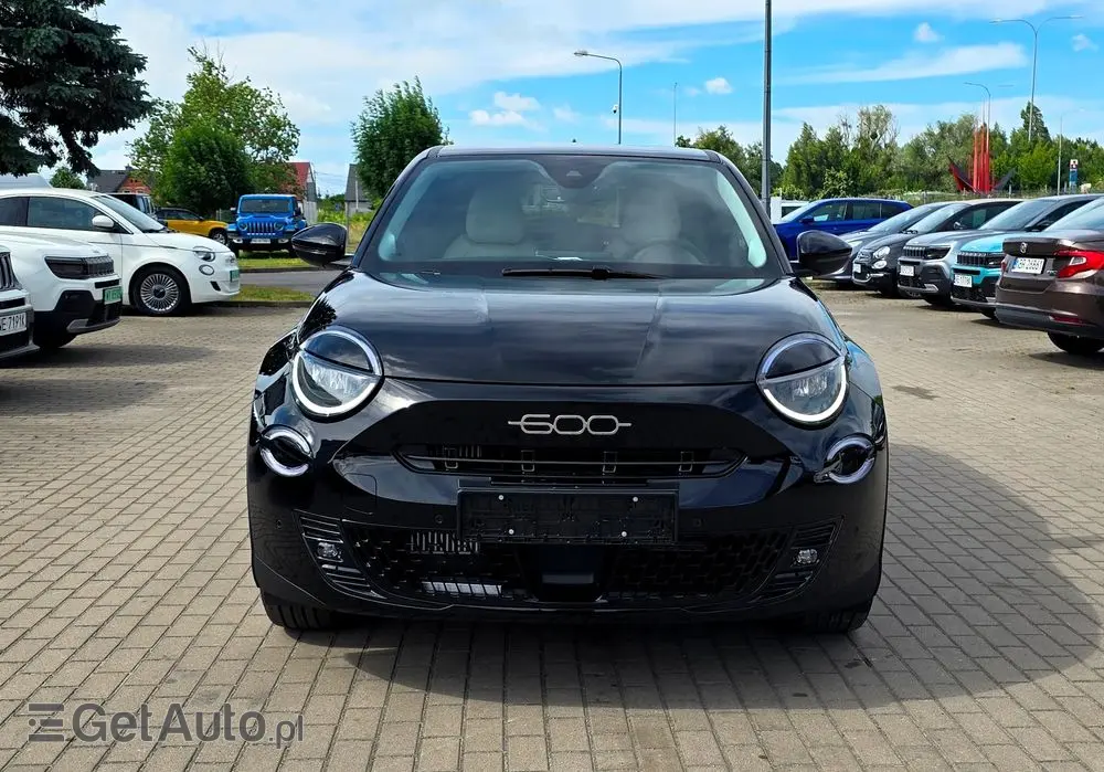 FIAT 600 1.2 Turbo Hybrid La Prima eDCT