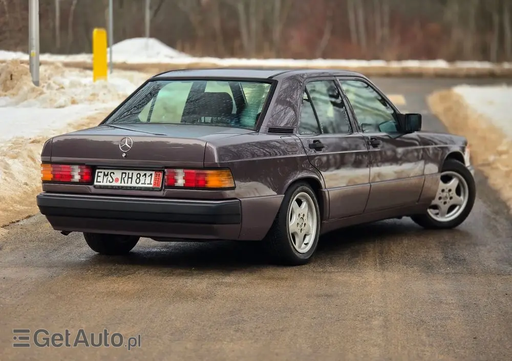 MERCEDES-BENZ W201 (190) 