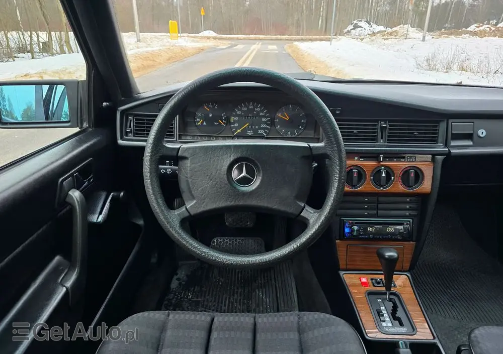 MERCEDES-BENZ W201 (190) 