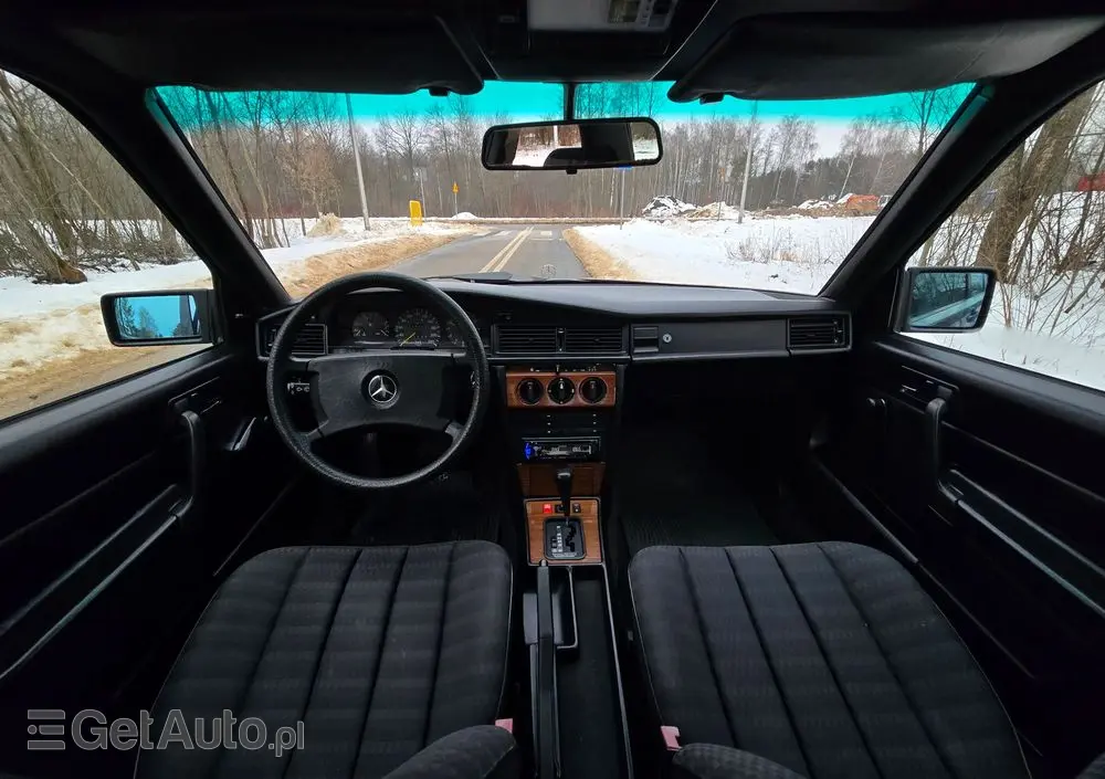 MERCEDES-BENZ W201 (190) 