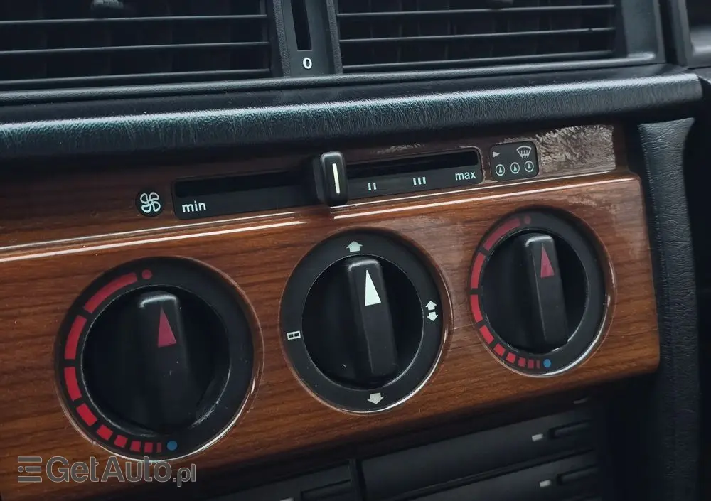 MERCEDES-BENZ W201 (190) 