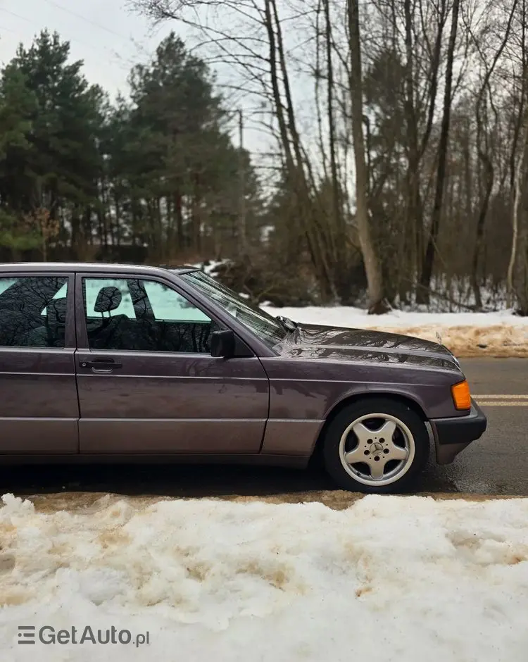 MERCEDES-BENZ W201 (190) 