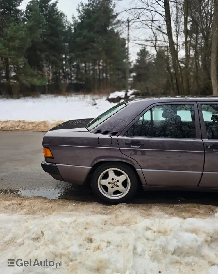 MERCEDES-BENZ W201 (190) 