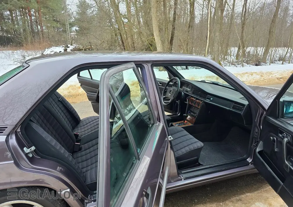 MERCEDES-BENZ W201 (190) 