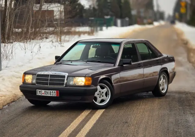 MERCEDES-BENZ W201 (190) 
