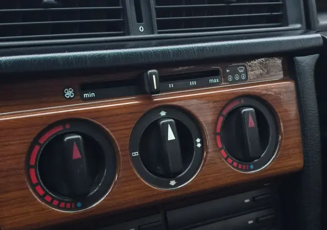 MERCEDES-BENZ W201 (190) 