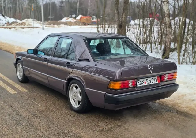 MERCEDES-BENZ W201 (190) 