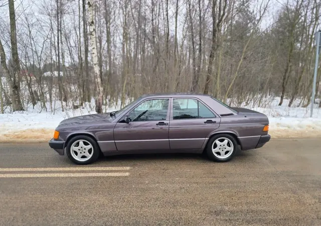 MERCEDES-BENZ W201 (190) 
