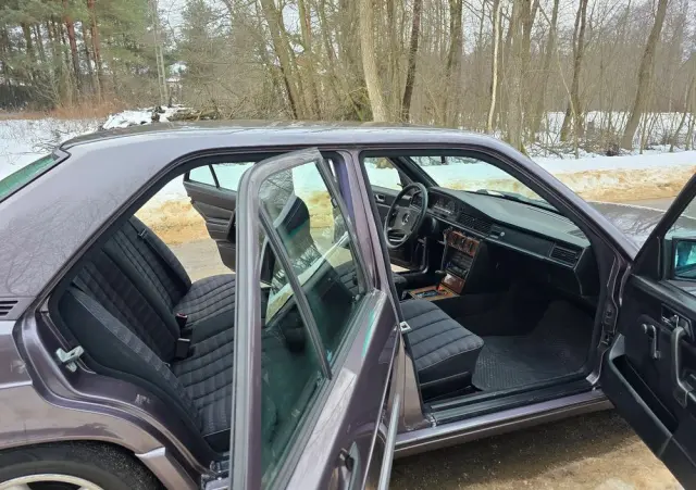 MERCEDES-BENZ W201 (190) 