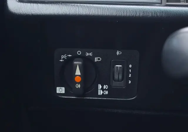 MERCEDES-BENZ W201 (190) 