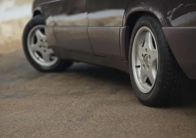 MERCEDES-BENZ W201 (190) 