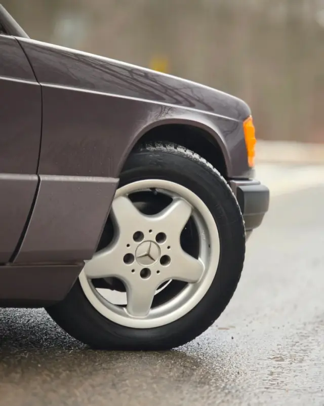 MERCEDES-BENZ W201 (190) 