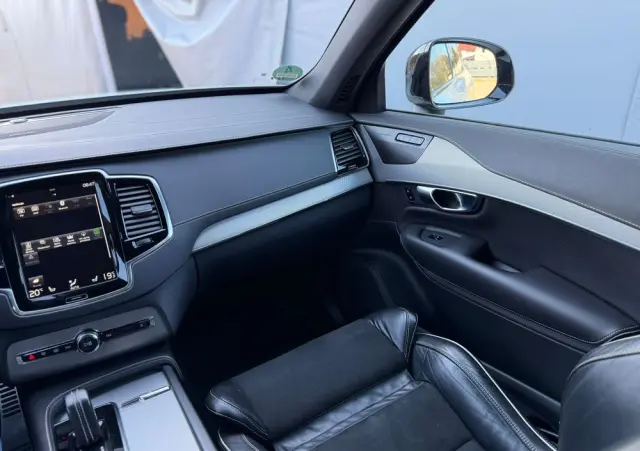 VOLVO XC 90 T8 AWD Twin Engine Geartronic RDesign