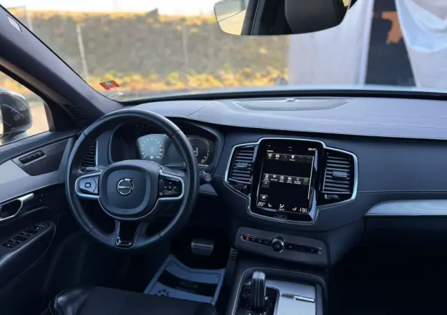 VOLVO XC 90 T8 AWD Twin Engine Geartronic RDesign