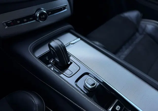 VOLVO XC 90 T8 AWD Twin Engine Geartronic RDesign