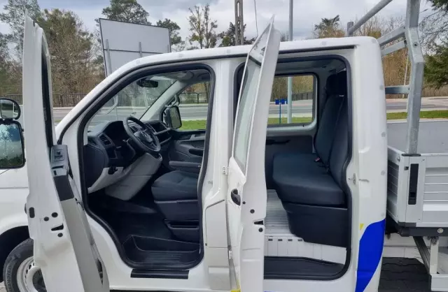 VOLKSWAGEN TRANSPORTER 