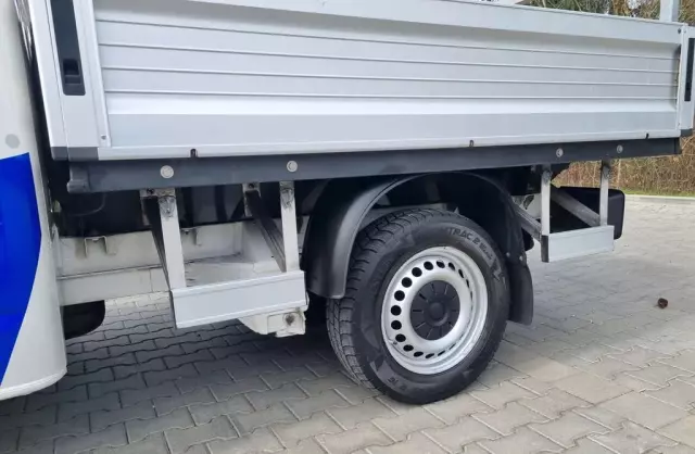 VOLKSWAGEN TRANSPORTER 